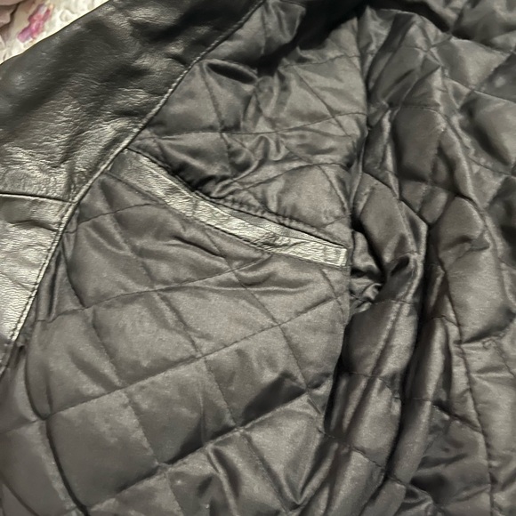 Vintage black leather biker jacket size XL women’s lined warm w/zippers & snaps - Picture 14 of 16